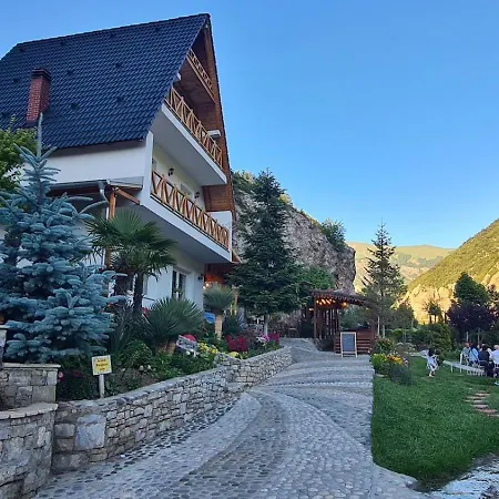 Feriested Dibra Park Agrotourism *